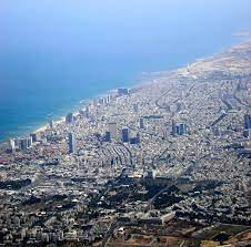 كم المسافة بين غزة وتل ابيب بالكيلو